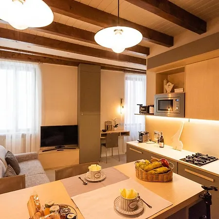 Apartment Dreamy Tre Corone Old Town Desenzano del Garda